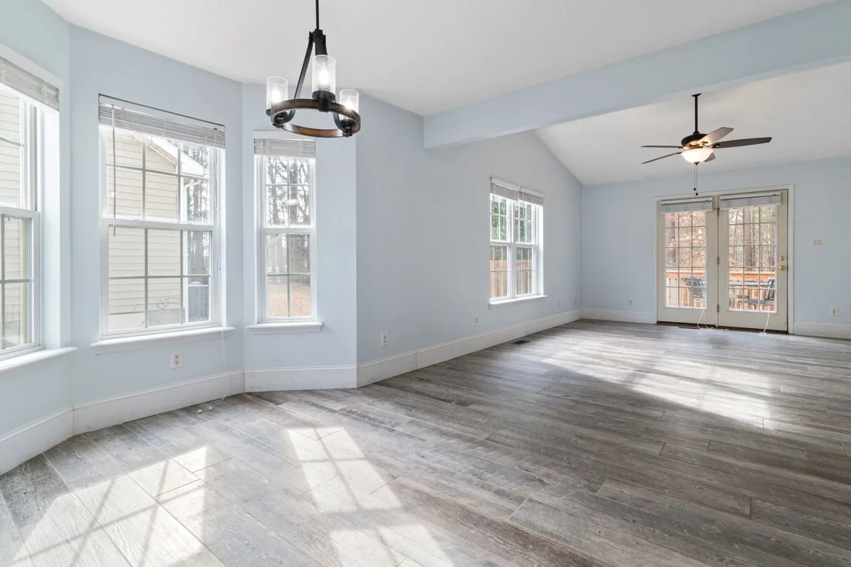 Clean, safe room after biohazard cleanup in Edgewood, Atlanta, GA